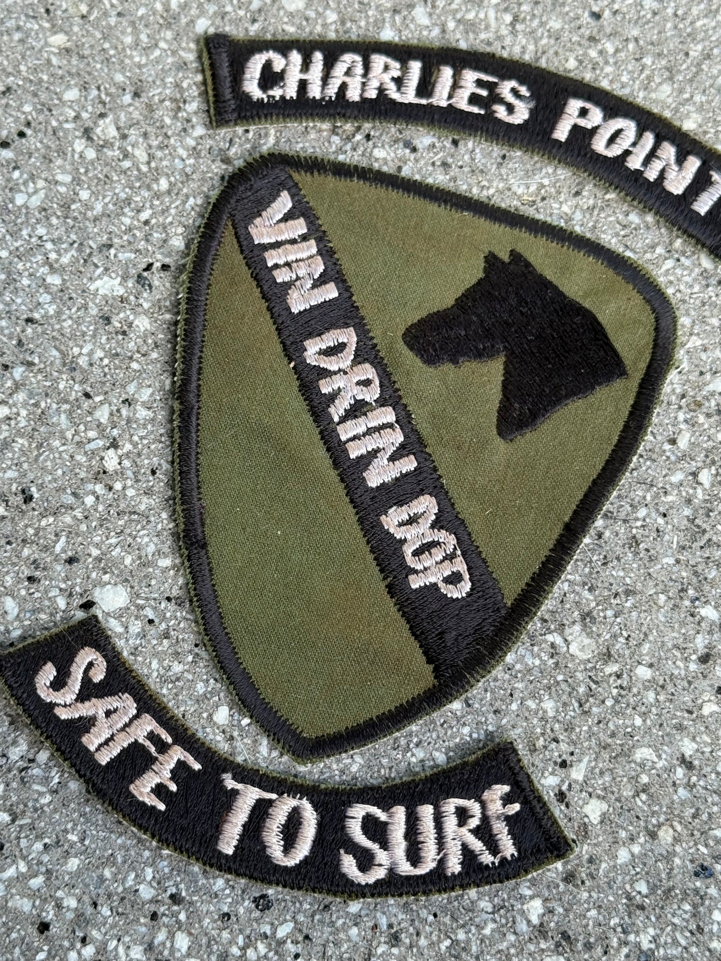 Ist Air Cav Surf Patch Set.